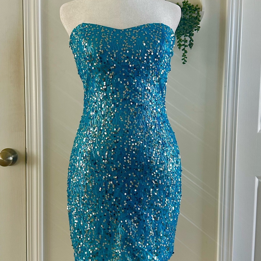 Shimmering Turquoise Sequin Mini Dress